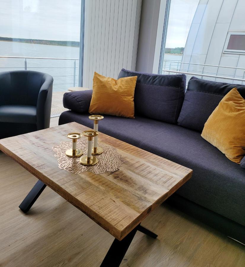 Schwimmende Ferienwohnung Sundowner Elsterheide Kültér fotó